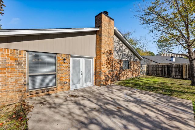 221 Asbury Drive, Saginaw, TX 76179