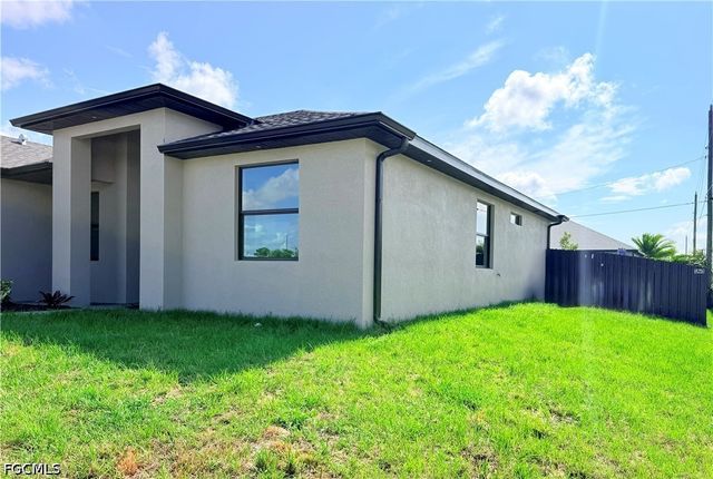 338 SW 28th AVE, Cape Coral, FL 33991