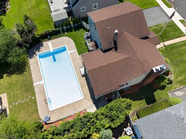 105 Mountainview Dr, Clifton City, NJ 07013