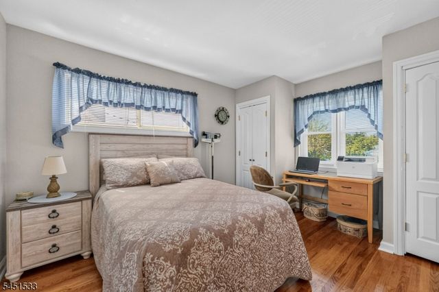 105 Mountainview Dr, Clifton City, NJ 07013