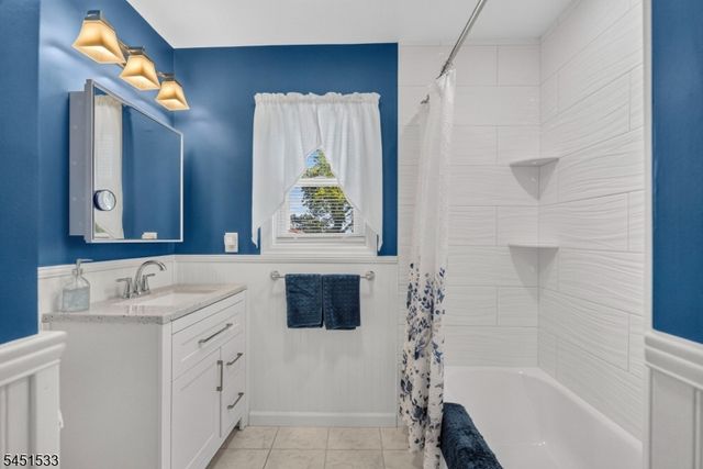 105 Mountainview Dr, Clifton City, NJ 07013