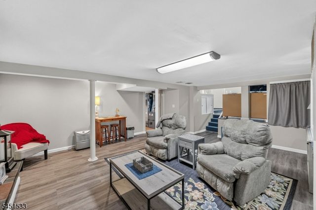 105 Mountainview Dr, Clifton City, NJ 07013