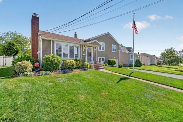 105 Mountainview Dr, Clifton City, NJ 07013