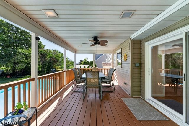 105 Mountainview Dr, Clifton City, NJ 07013