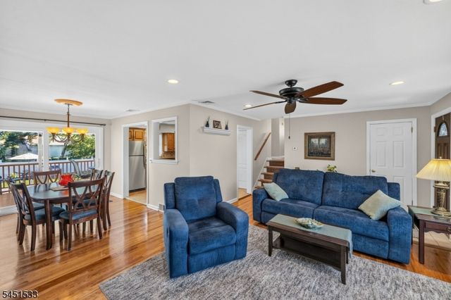 105 Mountainview Dr, Clifton City, NJ 07013