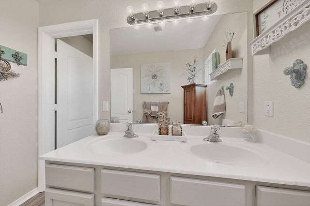 8623 Eagle Springs Drive NE, Albuquerque, NM 87113