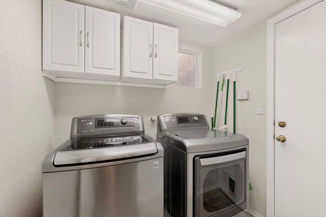 8623 Eagle Springs Drive NE, Albuquerque, NM 87113