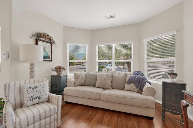 8623 Eagle Springs Drive NE, Albuquerque, NM 87113
