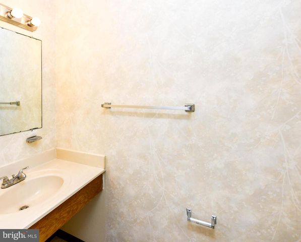 7344 MORRISON DR, Greenbelt, MD 20770