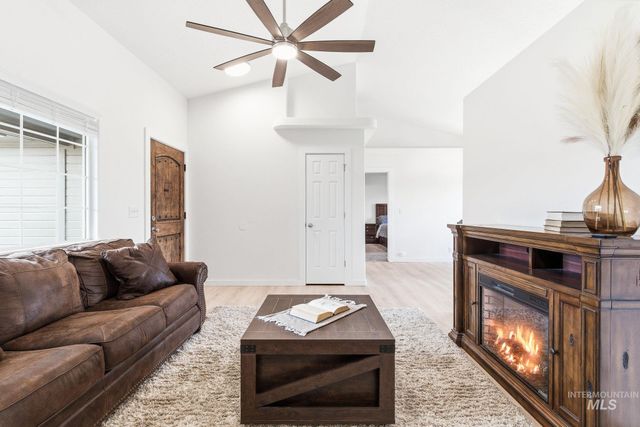 696 W Rams Hill, Kuna, ID 83634