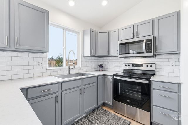 696 W Rams Hill, Kuna, ID 83634