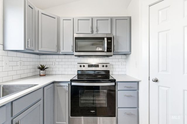 696 W Rams Hill, Kuna, ID 83634