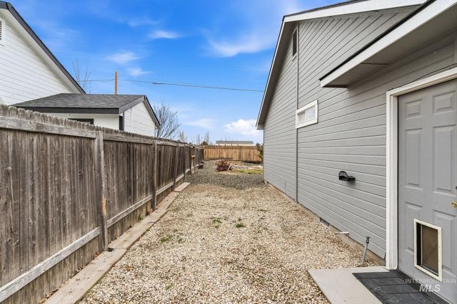 696 W Rams Hill, Kuna, ID 83634