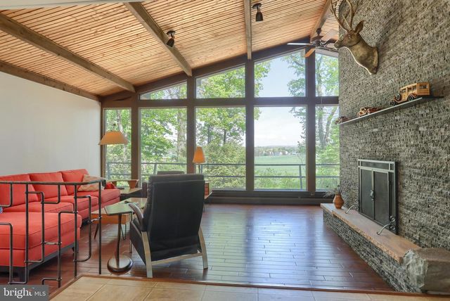 160 N RAMONA RD, Myerstown, PA 17067