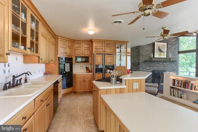 160 N RAMONA RD, Myerstown, PA 17067