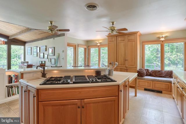 160 N RAMONA RD, Myerstown, PA 17067