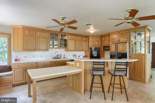 160 N RAMONA RD, Myerstown, PA 17067