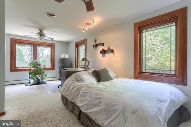 160 N RAMONA RD, Myerstown, PA 17067