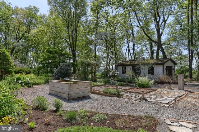 160 N RAMONA RD, Myerstown, PA 17067