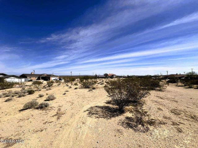 10582 N Garibaldi Drive, California City, CA 93505