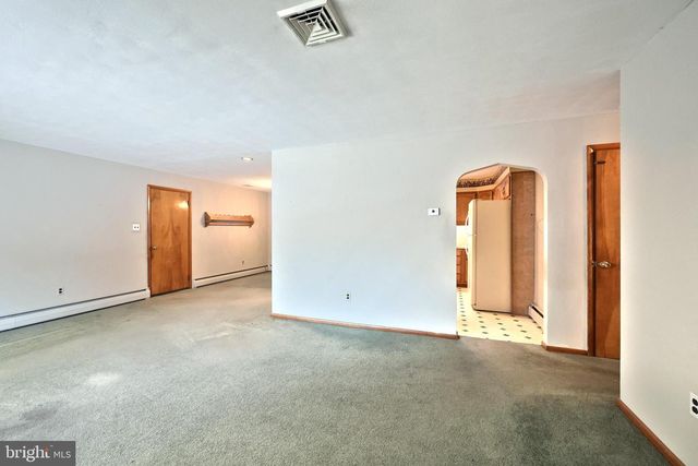 124 IVY DR, Red Lion, PA 17356