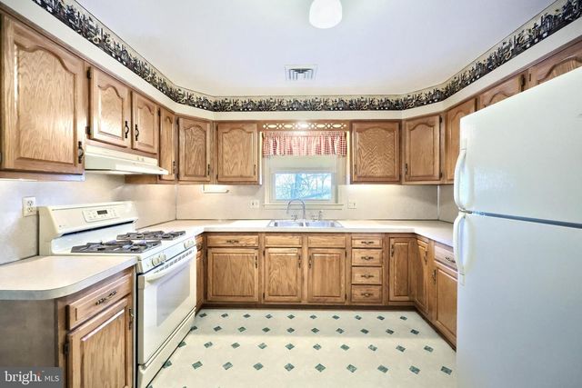 124 IVY DR, Red Lion, PA 17356