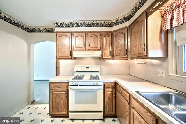 124 IVY DR, Red Lion, PA 17356