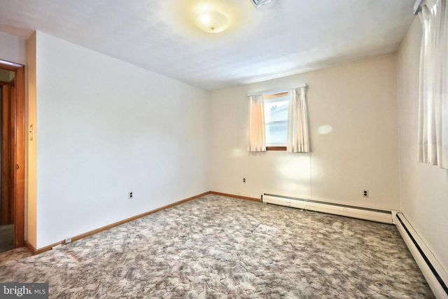 124 IVY DR, Red Lion, PA 17356