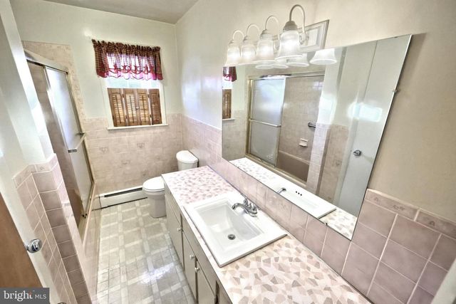 124 IVY DR, Red Lion, PA 17356