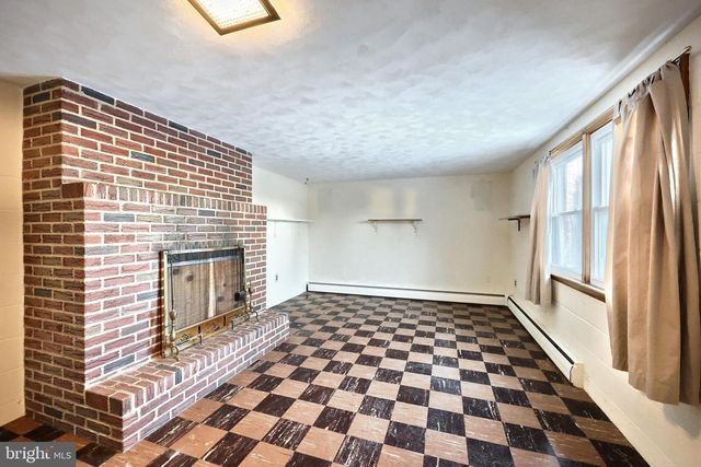 124 IVY DR, Red Lion, PA 17356