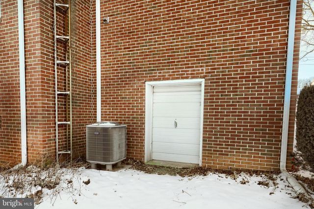 124 IVY DR, Red Lion, PA 17356