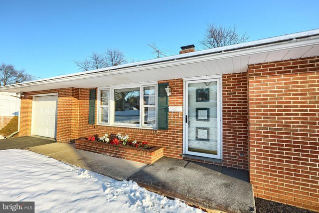 124 IVY DR, Red Lion, PA 17356