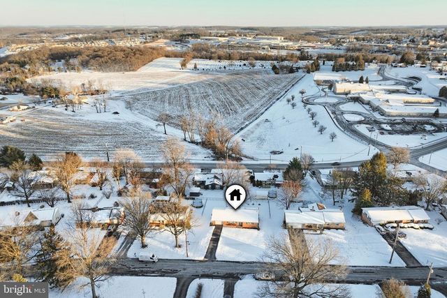 124 IVY DR, Red Lion, PA 17356