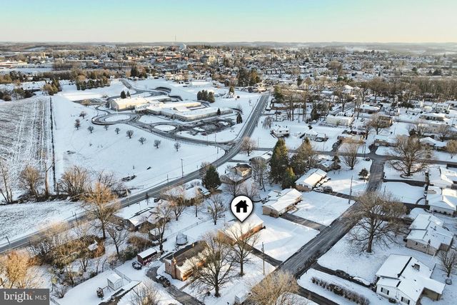 124 IVY DR, Red Lion, PA 17356