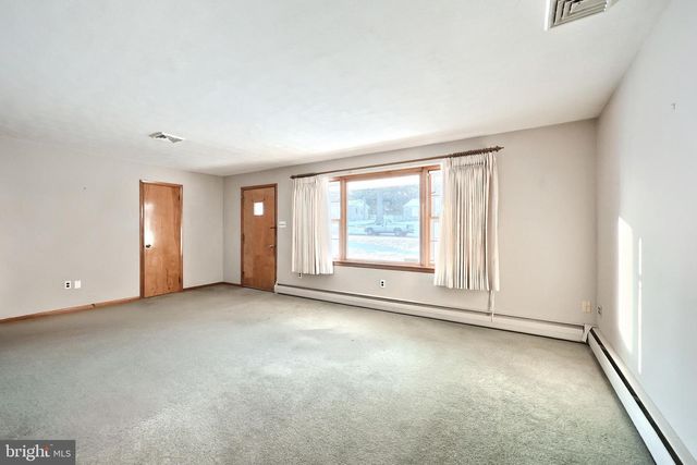 124 IVY DR, Red Lion, PA 17356