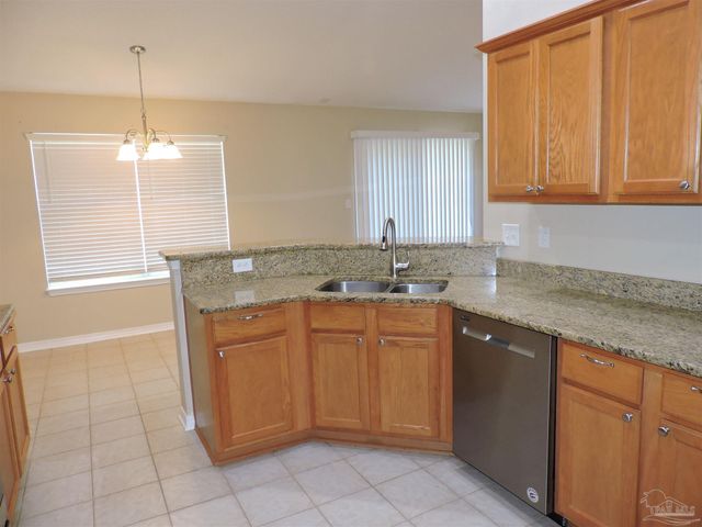 637 Downhaul Dr, Pensacola, FL 32507