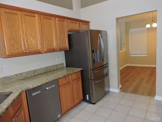 637 Downhaul Dr, Pensacola, FL 32507