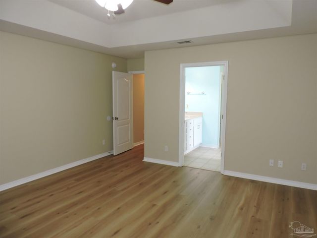 637 Downhaul Dr, Pensacola, FL 32507