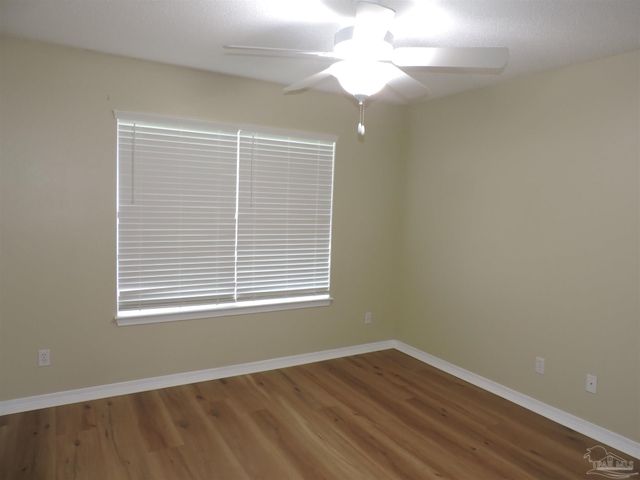 637 Downhaul Dr, Pensacola, FL 32507