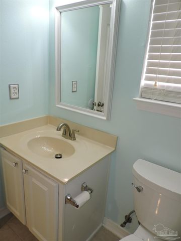 637 Downhaul Dr, Pensacola, FL 32507