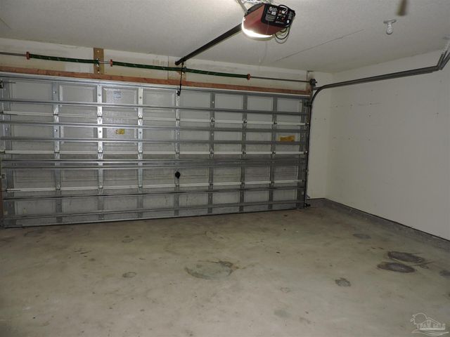 637 Downhaul Dr, Pensacola, FL 32507