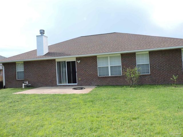 637 Downhaul Dr, Pensacola, FL 32507
