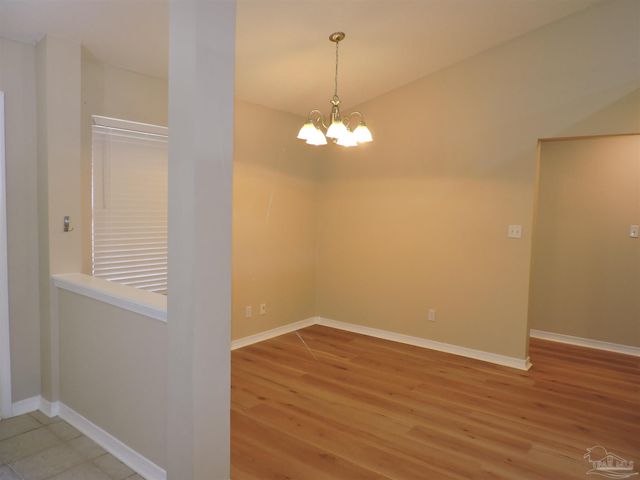 637 Downhaul Dr, Pensacola, FL 32507