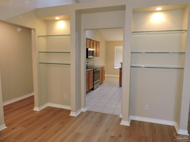 637 Downhaul Dr, Pensacola, FL 32507
