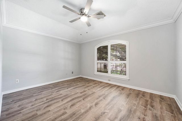 5922 James Place, Houston, TX 77085