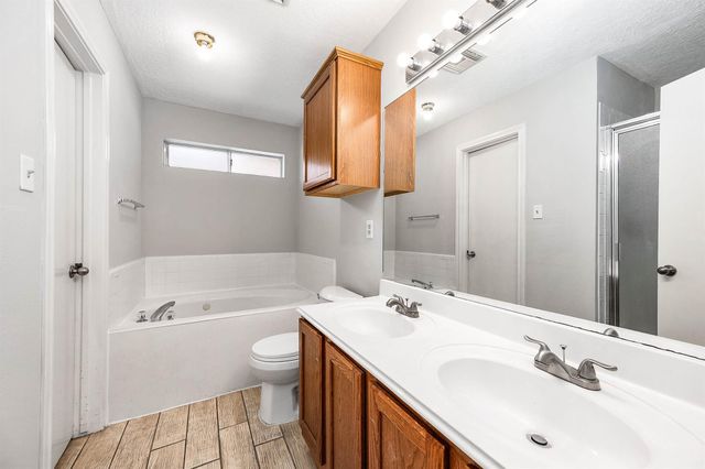 5922 James Place, Houston, TX 77085
