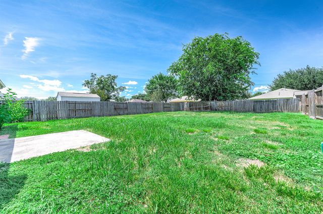 5922 James Place, Houston, TX 77085