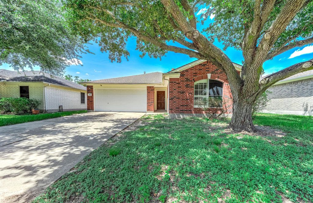 5922 James Place, Houston, TX 77085
