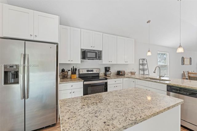 2 POINCIANA COVE RD, St Augustine, FL 32084