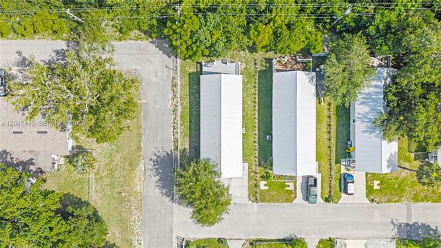 2 POINCIANA COVE RD, St Augustine, FL 32084